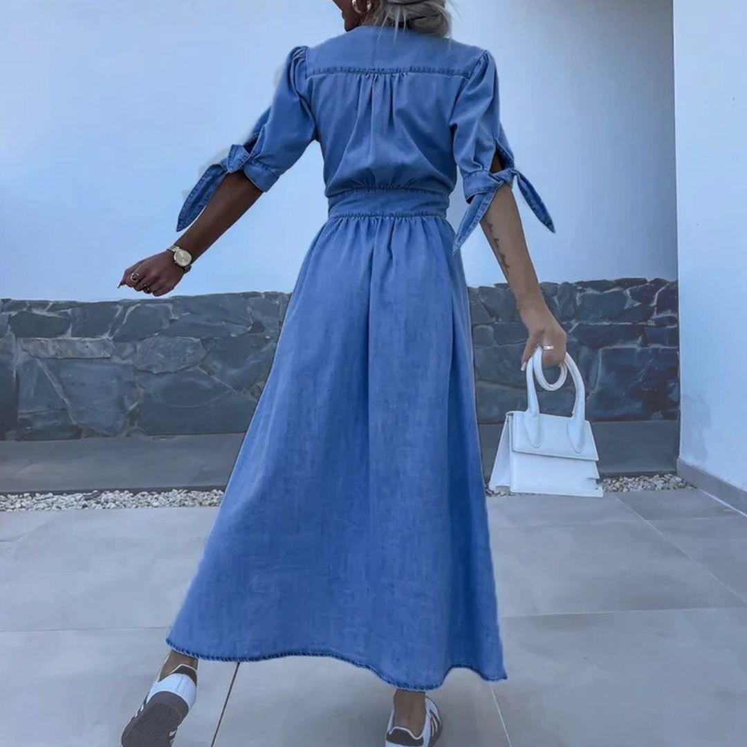 Damenkleid mit Knopfverschluss