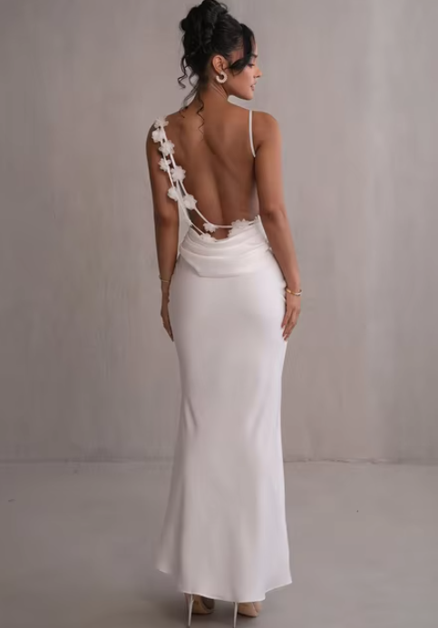 Drune | Modisches Florales Kleid Mit Drapiertem Rückenausschnitt