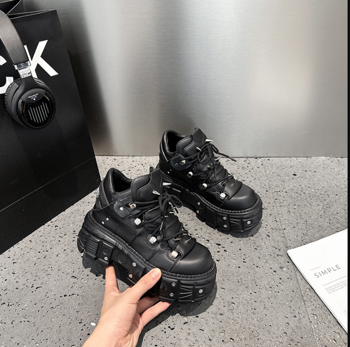 Drune | Fashion Frauen Ankle Boots Damen Dünne Absätze Runde Spitze Schnürsenkel Metall Dekoration Sneakers Fräulein Nieten Punk Gothic Rock Schuhe
