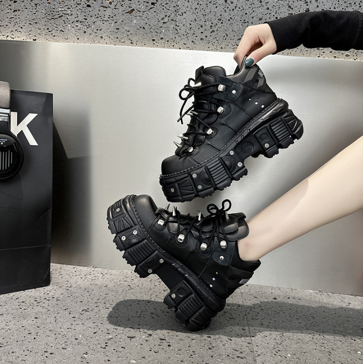 Drune | Fashion Frauen Ankle Boots Damen Dünne Absätze Runde Spitze Schnürsenkel Metall Dekoration Sneakers Fräulein Nieten Punk Gothic Rock Schuhe