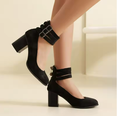 Drune | Stylische Pumps mit Knöchelriemen