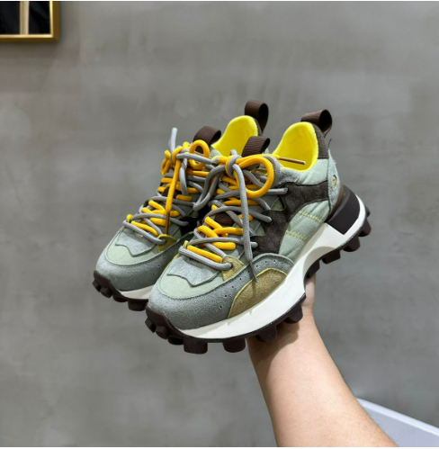 Drune | Legere Sportschuhe für Frauen
