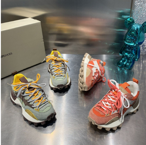 Drune | Legere Sportschuhe für Frauen
