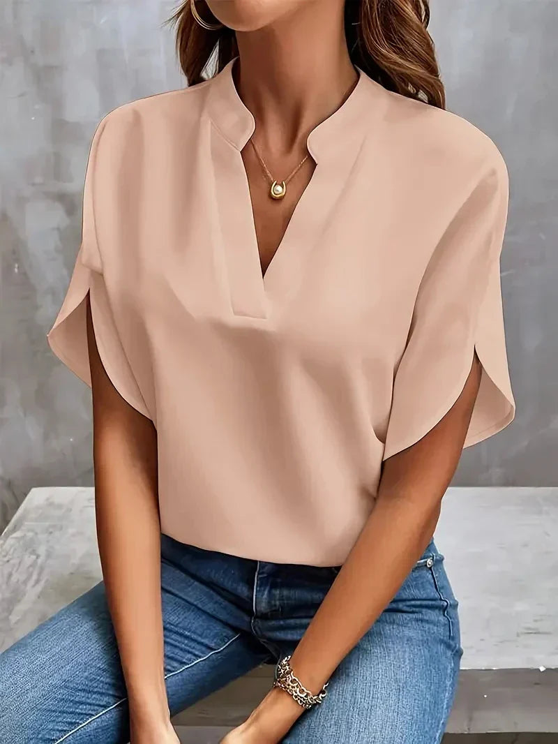 Drune | Bluse mit V-Ausschnitt und Seitenschlitzen