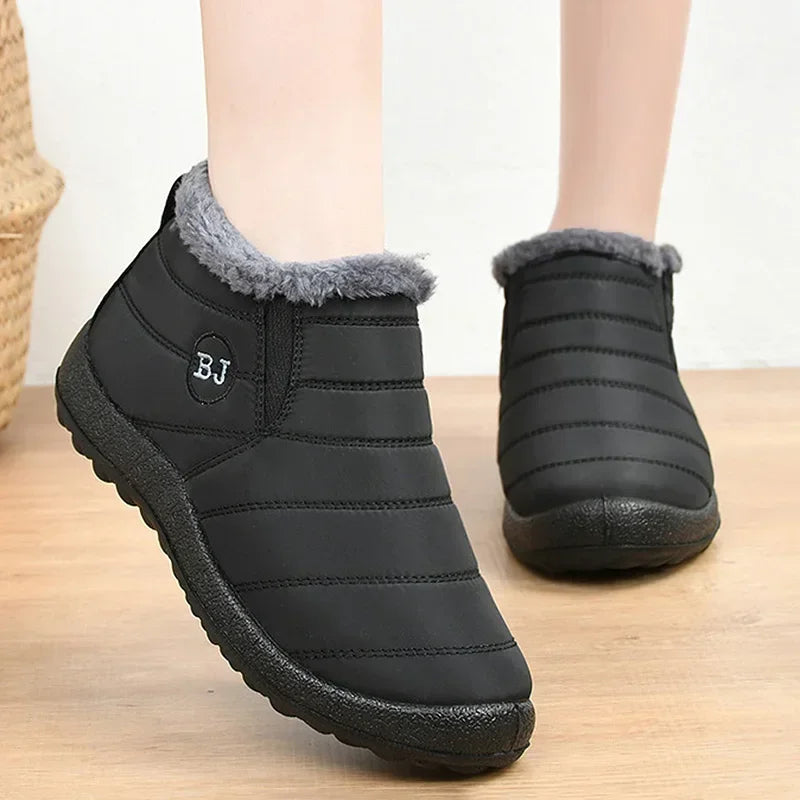 Drune | Stiefeletten Gequiltet Slip on Wasserabweisend Plüsch Futter Langlebiger Sitz