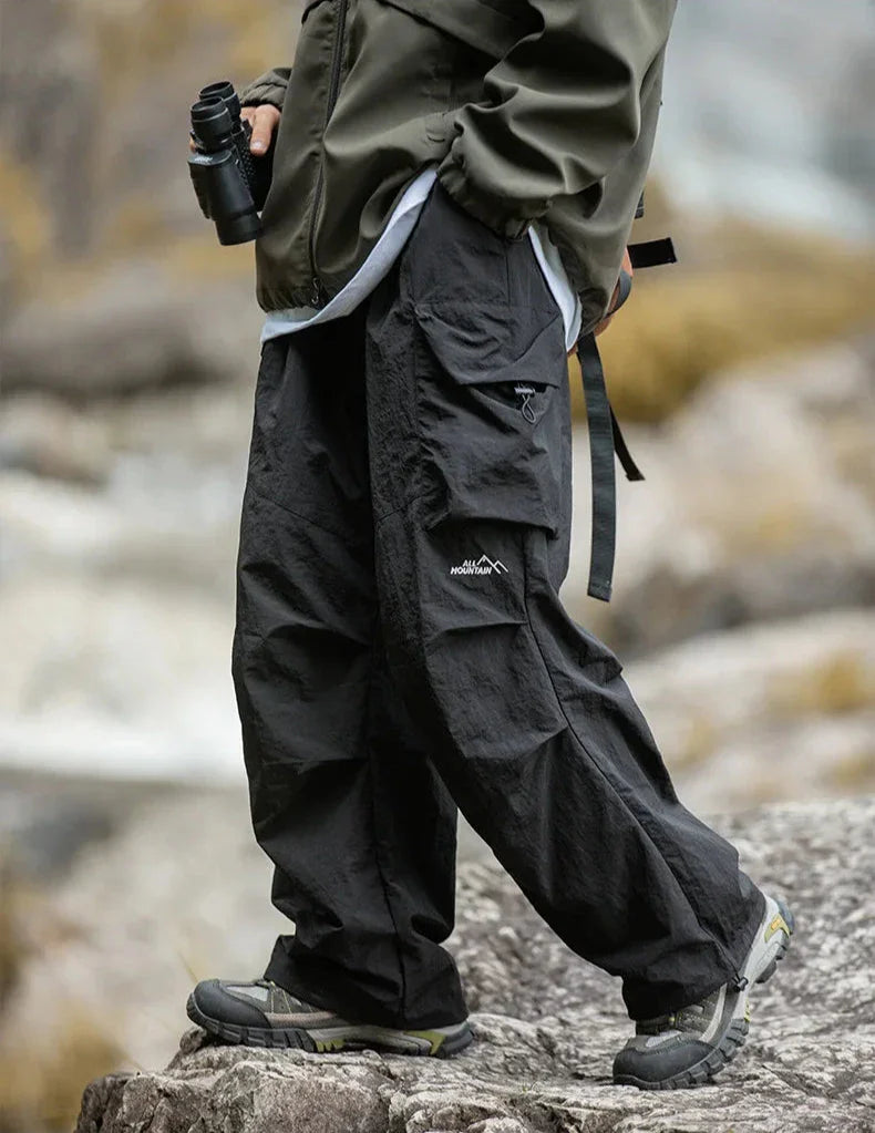 Drune Herren Cargohose mit seitlichen Taschen und weiter Passform