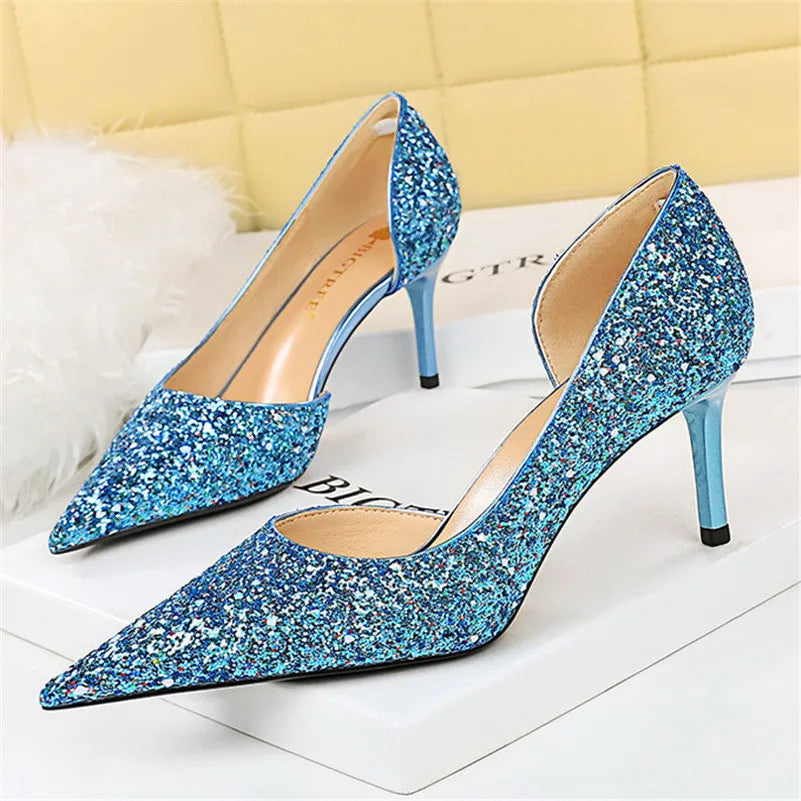 Drune | Glitzernder, Spitzer Stiletto Absatz