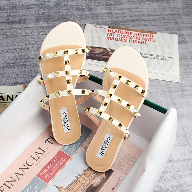 Drune | Sommer Frauen Sandalen Damen Freizeit Slipper Flache Schuhe Einfache Stil Mode Nieten Design Gehen und Shoppen Große Größen