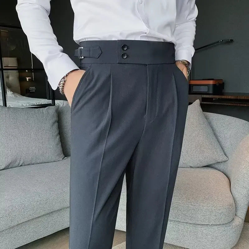 Drune | Chic Hochtaillierte Chinohose