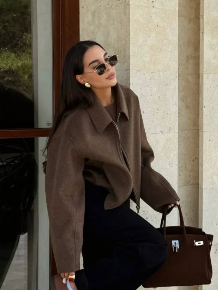 Drune | Braune Wolljacke Für Damen Mit Elegantem Kragen