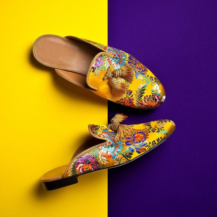 Drune | Schuhe mit floralen Quasten