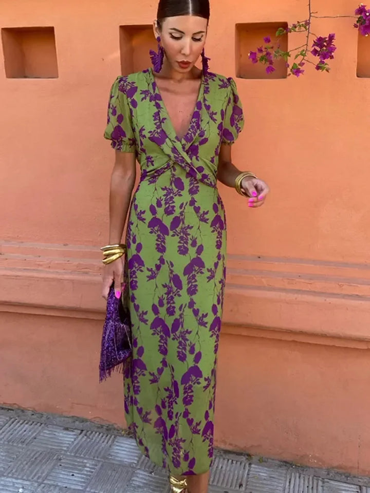 Leichtes Sommerkleid mit Blumenmuster und V-Ausschnitt für den Alltag | Drune