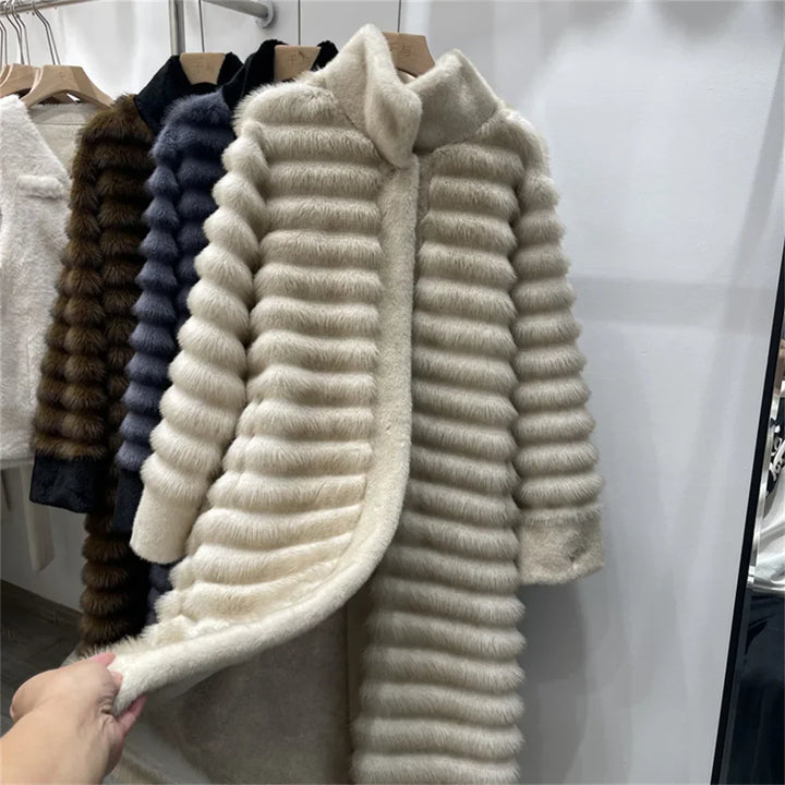 Drune | Relaxed Fit Mantel - Stehkragen Mantel mit gebändertem Fellbesatz