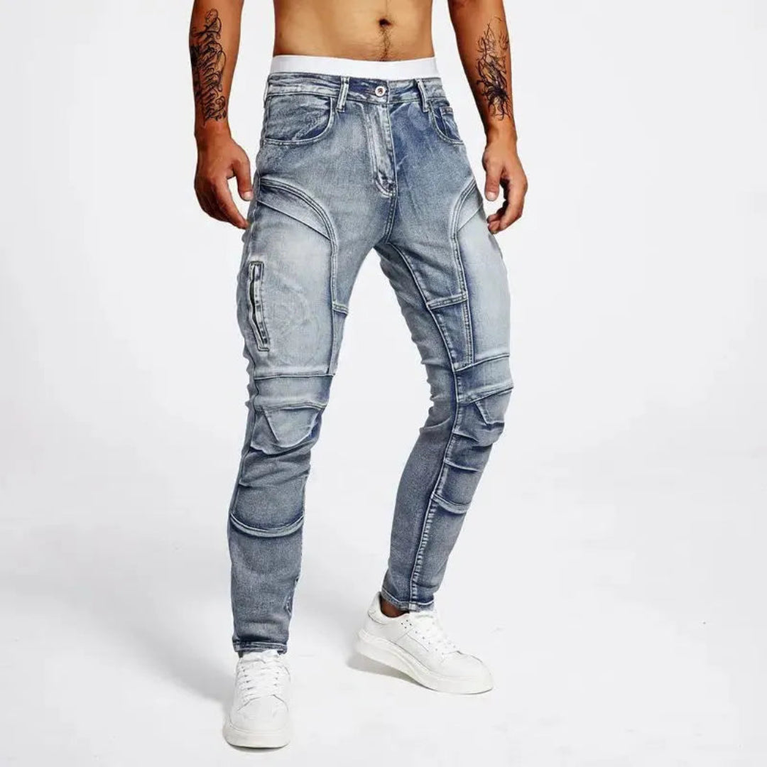 Drune | Fit Moto Jeans aus Premium Stretch-Denim mit Panel-Nähten