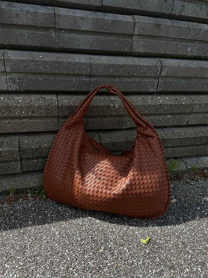 Drune | Schultertasche Damen - elegante und geräumige Ledertasche