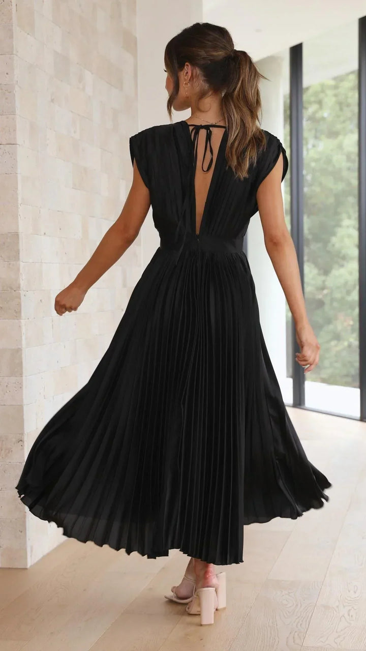 Drune | Elektrisch Plissiertes, Elegantes Ärmelloses Kleid