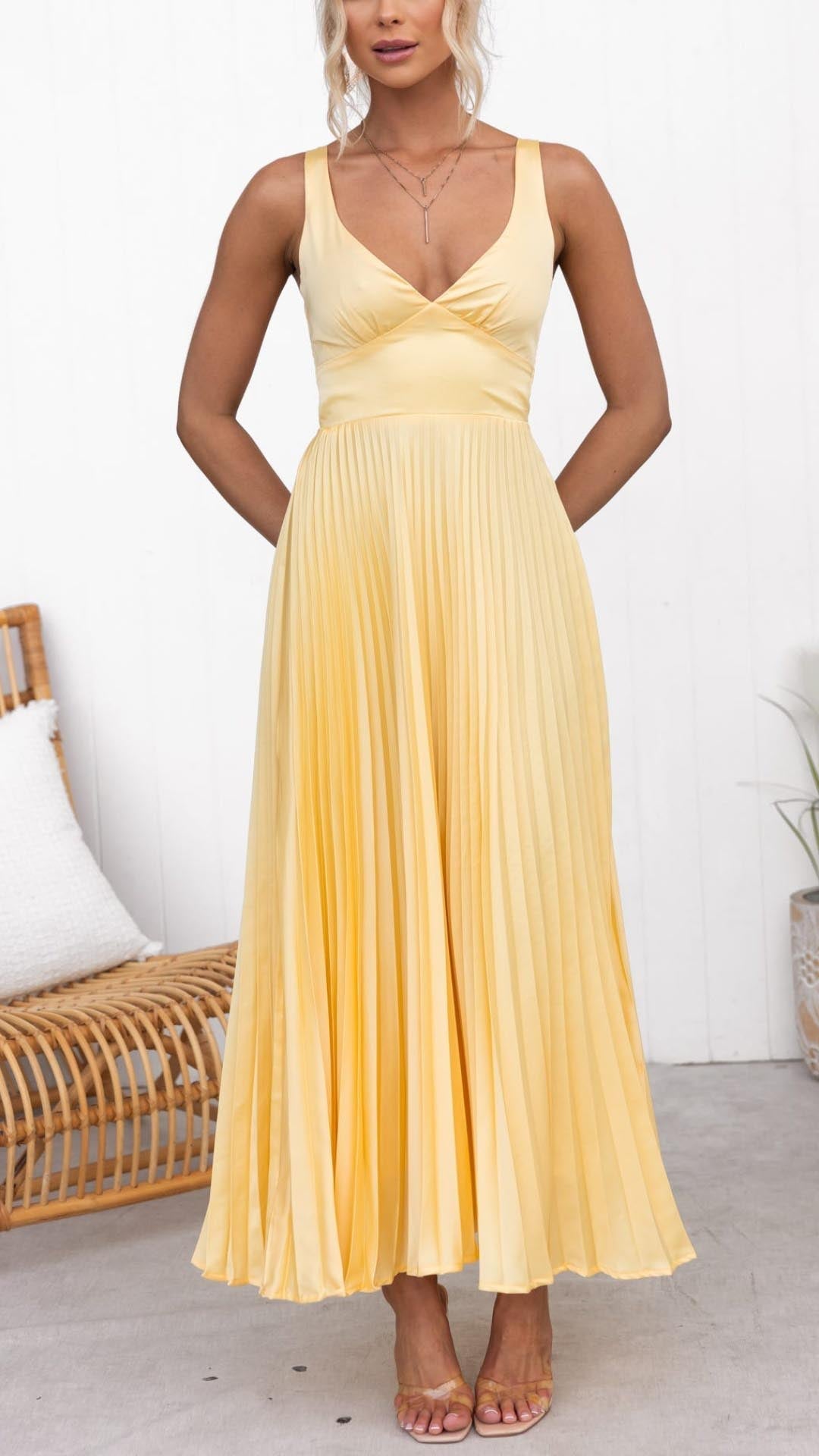 Drune | Gelb Plissiertes V-Ausschnitt Maxi Kleid