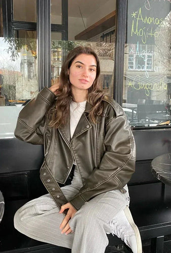 Drune - Damen verkürzte Kunstleder Bikerjacke mit taillierter Taille