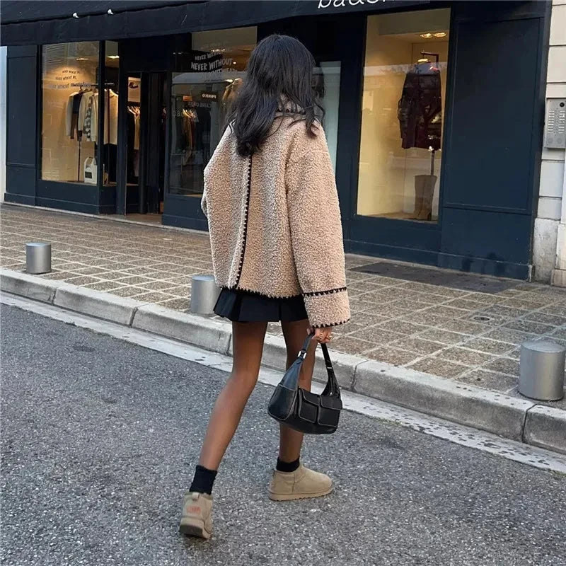 Drune | Beige Kurz Jacke Aus Kunstfell Damenjacke