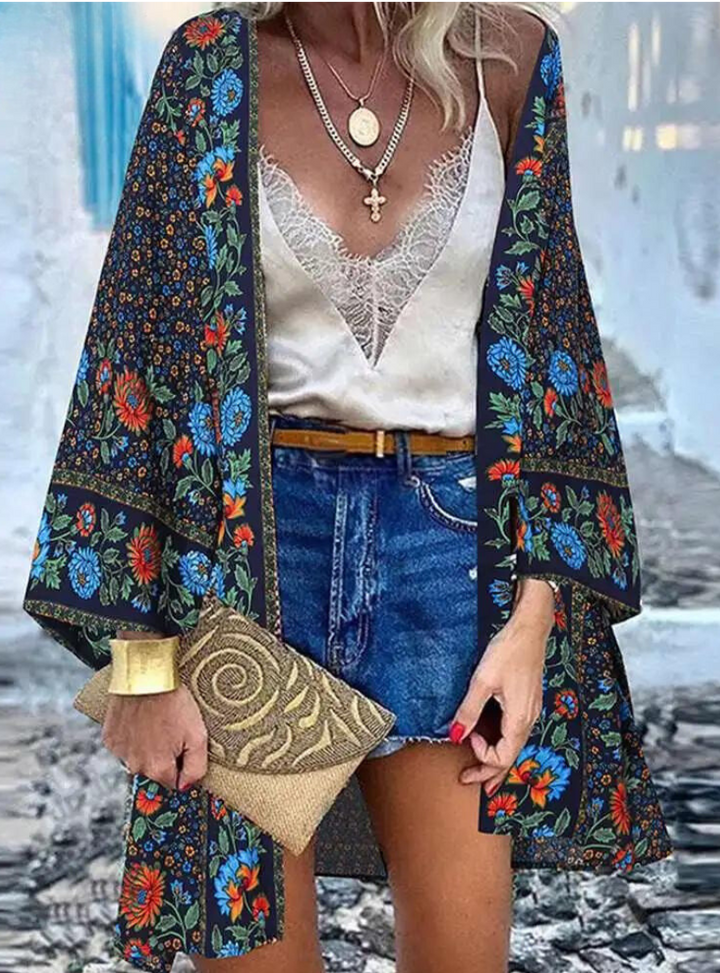 Drune | Sommerlicher Damen Strickjacke Im Boho Stil Mit Buntem Blumenmuster