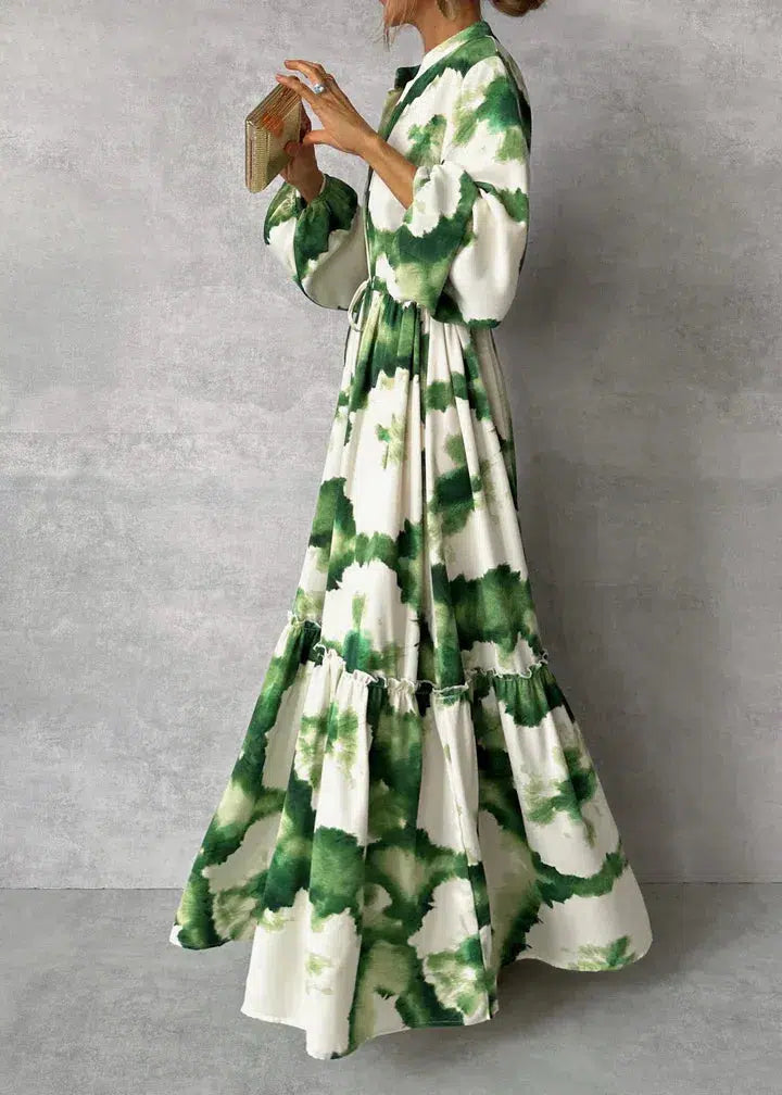 Drune | Elegantes Grünes Maxikleid mit V-Ausschnitt und Langen Ärmeln