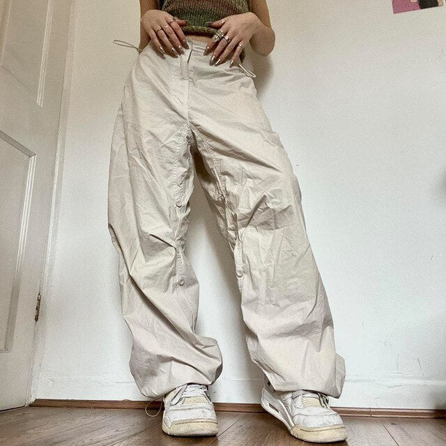 Drune Loose Fit Hose | Der neueste Damen Modetrend für 2024