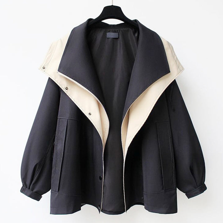 Drune | Mittellange, taillierte Windjacke für Damen mit Kapuze und Reißverschluss