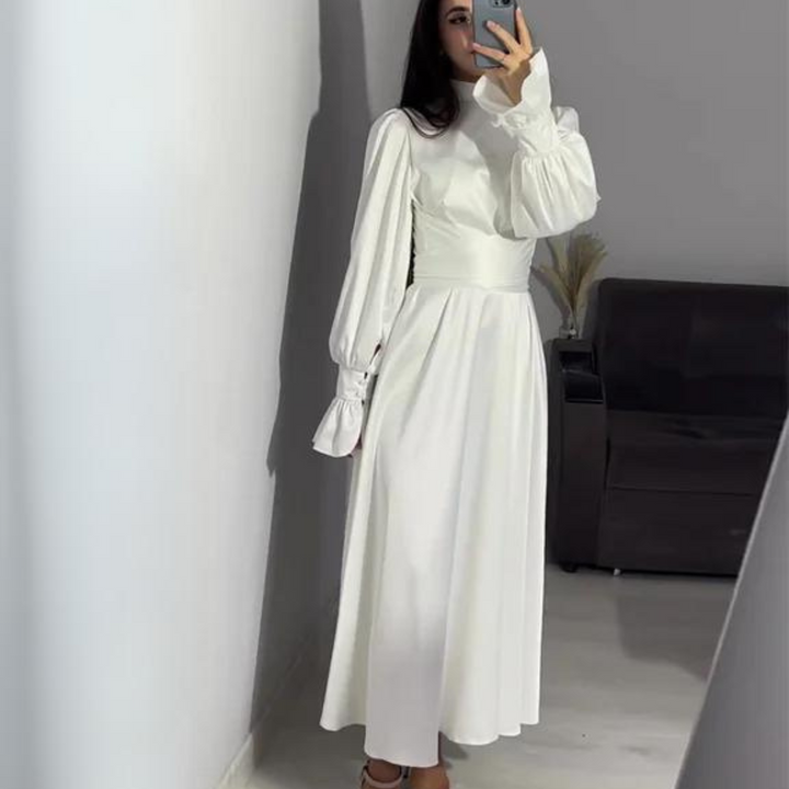 Drune | Das Seidig Weiche Kleid mit Langen Ärmeln
