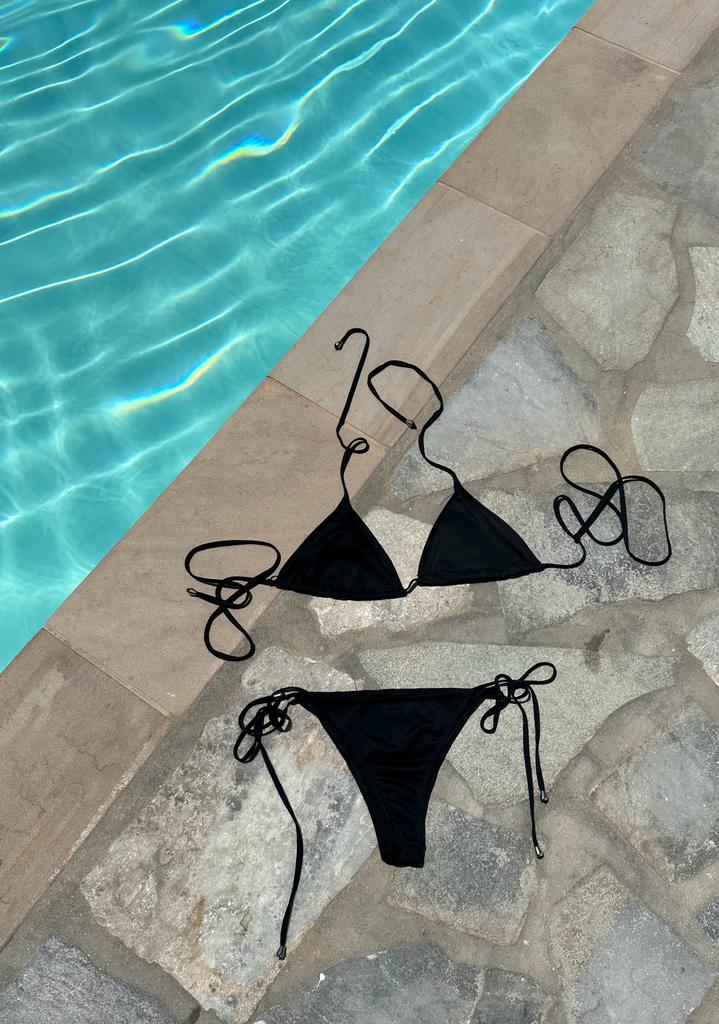 Drune Bikini mit Spitze – Keine Bräunungsstreifen, nur heiße Kurven