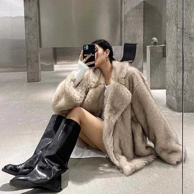 Drune | Noble Damen Pelzmantel mit zeitloser Eleganz - Winter 2024