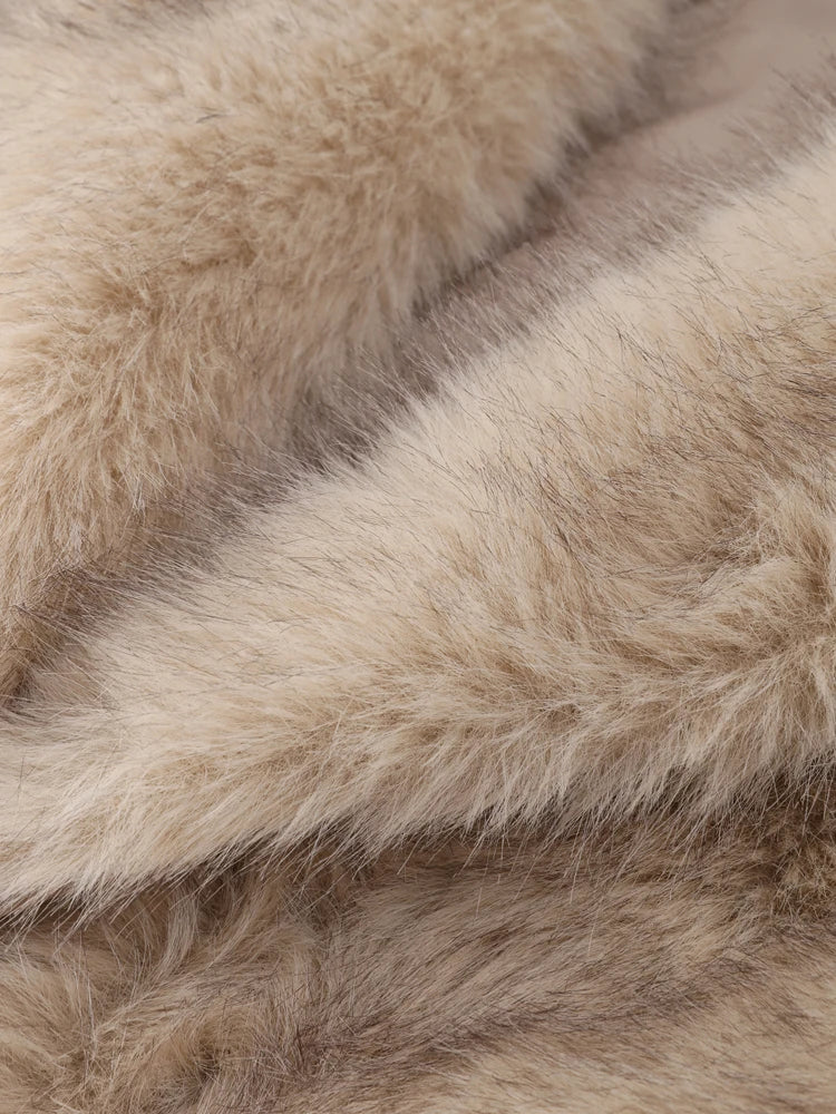 Drune | Noble Damen Pelzmantel mit zeitloser Eleganz - Winter 2024