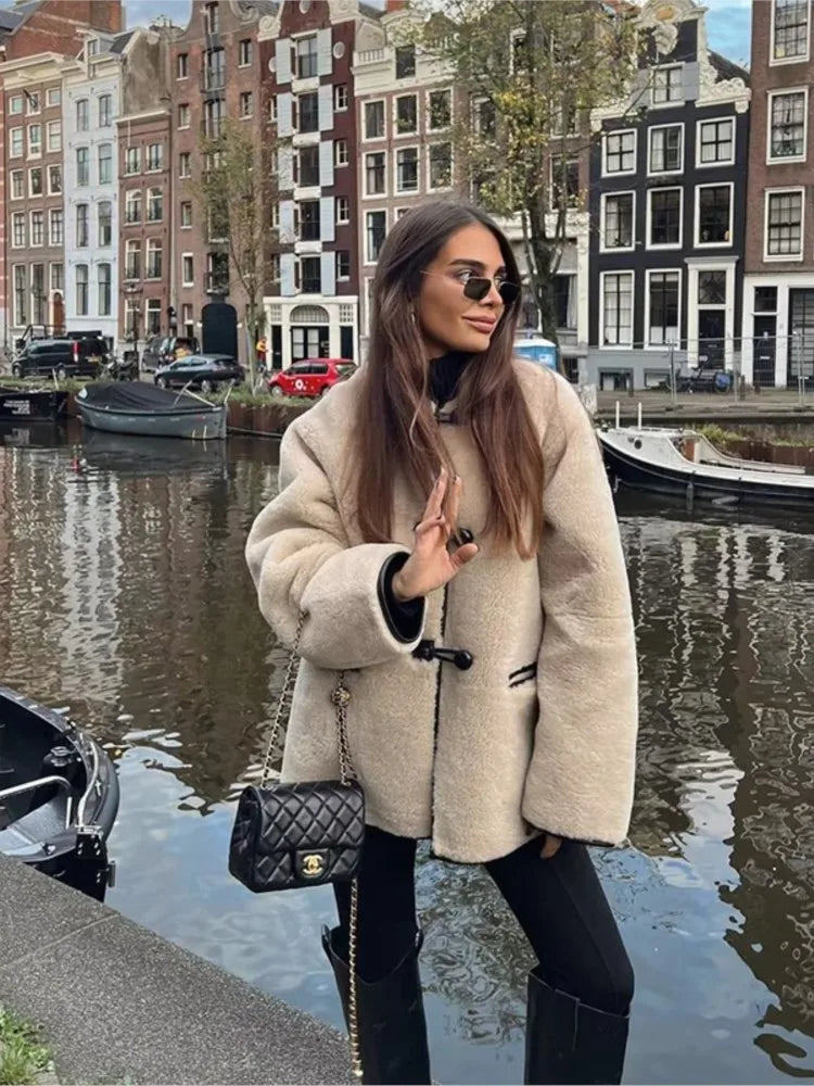 Drune | Shearling-Mantel - Oversized Passform - Mittellang - Weich und Warm