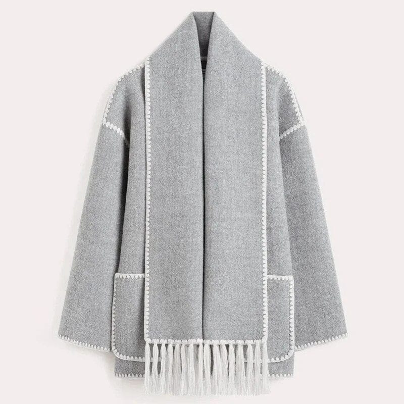 Drune | Kontrastbesatz Schal Wollmantel Fransen Taschen Detail Oberbekleidung