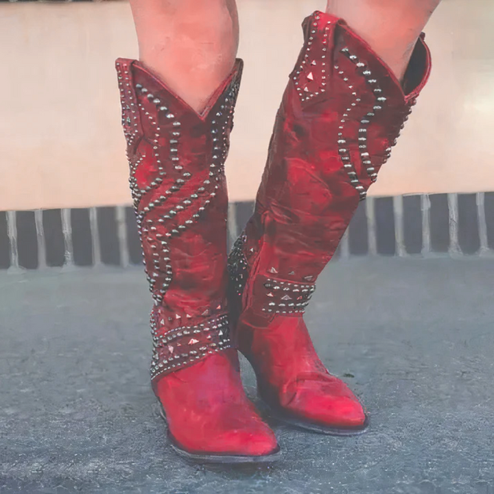 Drune | Knief hohe Cowboy Stiefel - Lederlook - Spitz zulaufende Zehen - Nieten Styling - Gestapelter Absatz