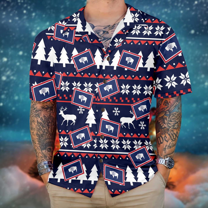 Drune | Wyoming Hässlicher Weihnachtsmuster Hawaiian Shirt, Wyoming State Weihnachtshemd für Herren