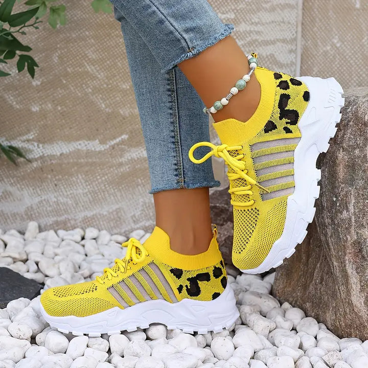 Atmungsaktive Sneaker mit Leopardenmuster