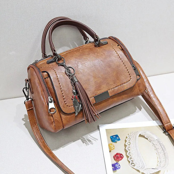 Drune – Damen-Schultertasche mit Quasten-Dekor: großes Fassungsvermögen, modisches Design