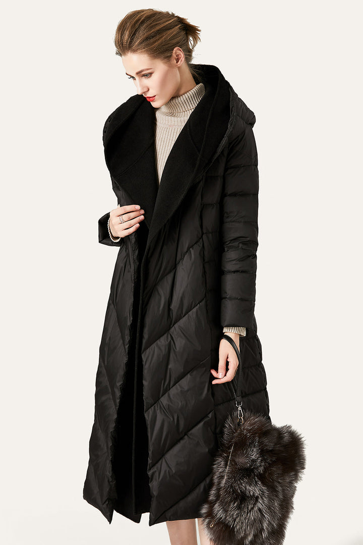 Drune | Damen Lange Wattierte Pufferjacke mit Knöpfen und Kapuze Aus Faux-Fur