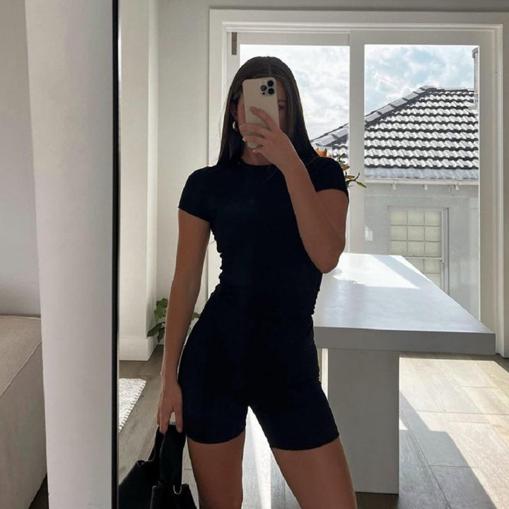 Drune | Einfarbiges Slim-Fit-Unterhemd
