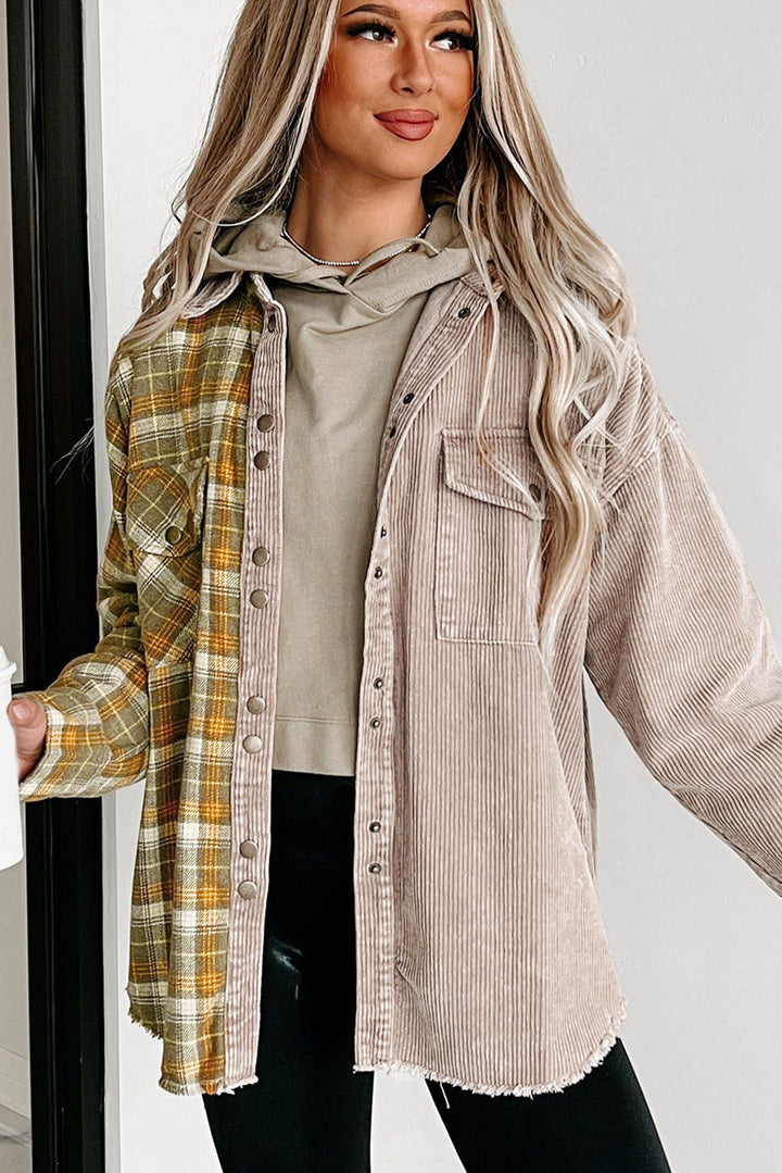 Drune | Zweiseitige Hemdjacke Karomuster und Corddesign Stil und Komfort