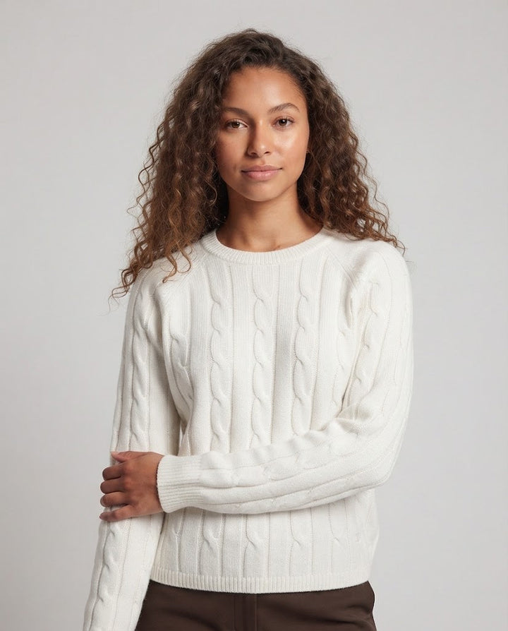 Damen Feinstrick-Pullover mit Zopfstruktur, Rundhalsausschnitt und lässiger Kurzform Drune