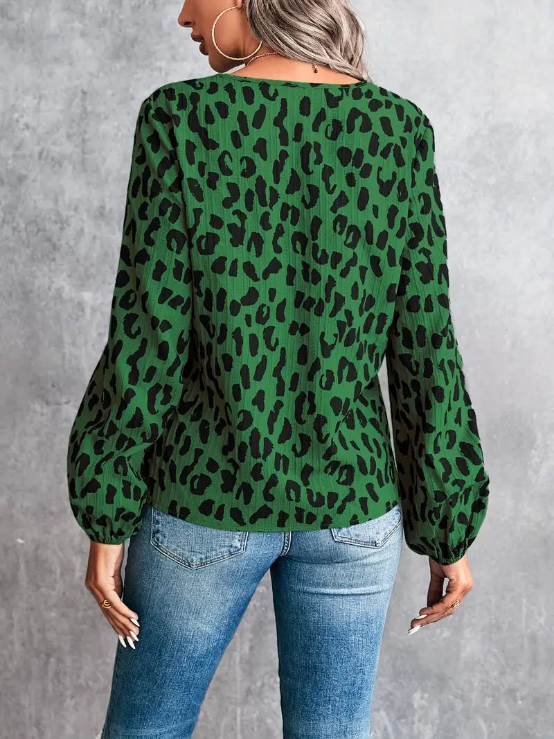 Drune | Bluse mit V-Ausschnitt und Leopardenmuster