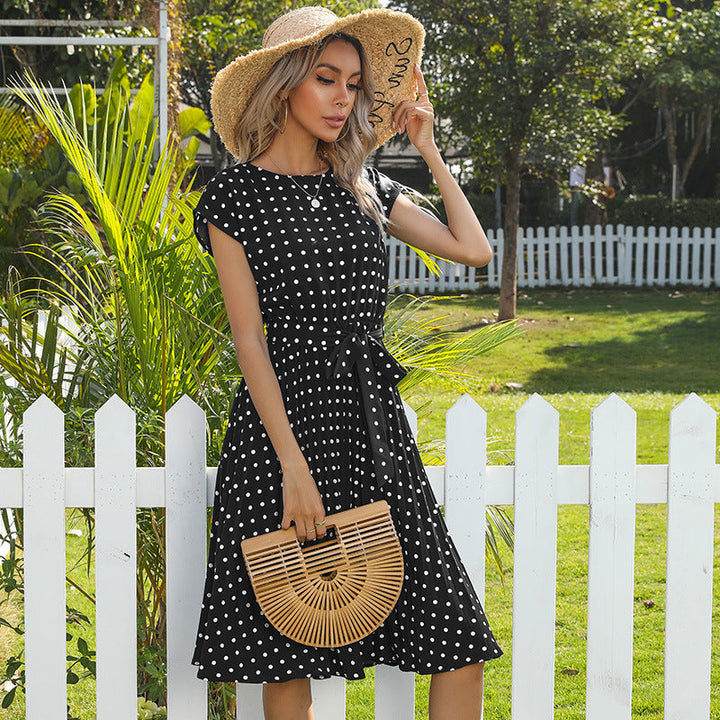 Drune | Elegantes Polka Dot Midi Kleid Mit Kurzen Ärmeln Für Damen