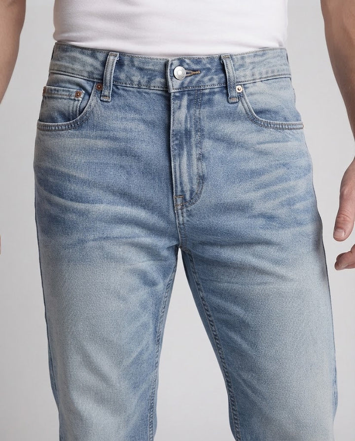 Herren Weit geschnittene Stonewashed-Denim-Jeans mit bodenlangem Saum und markanten Falten Drune