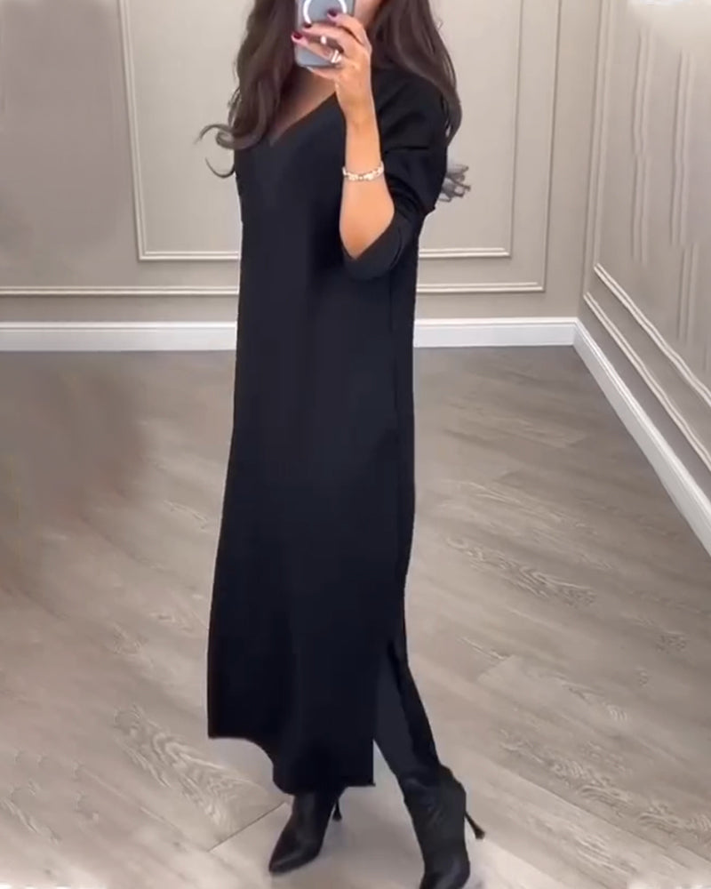Drune | Kleid mit Seitenschlitz mit V-Ausschnitt