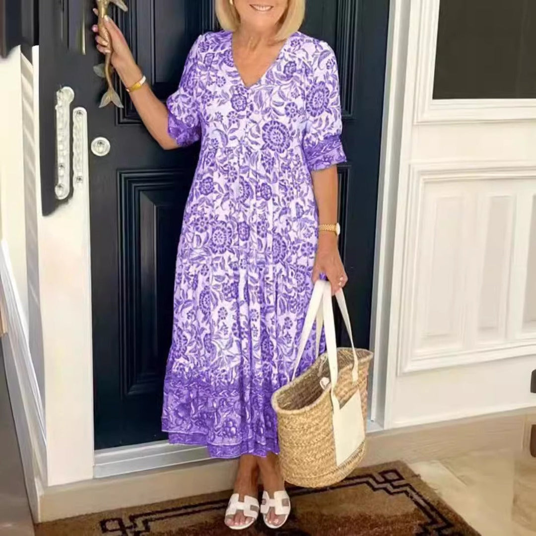 Drune | Kleid mit V-Ausschnitt und Print in Übergröße