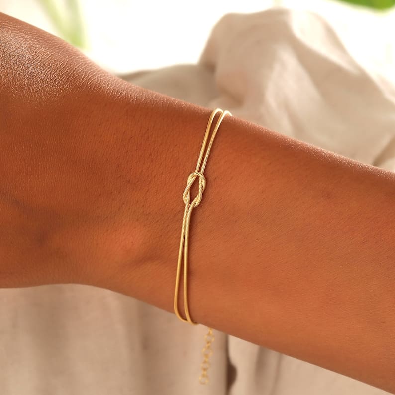 Drune | Elegantes Liebesknoten Armband für Damen