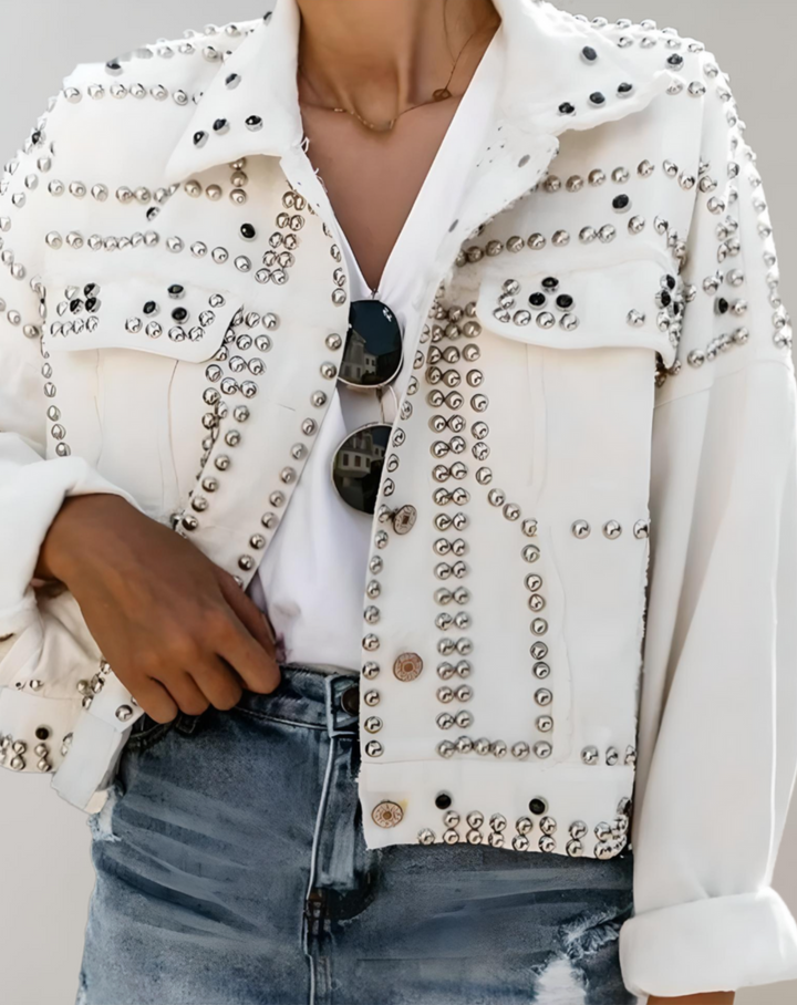 Drune | Lässige Jeansjacke mit Nieten - Robust und stilvoll für jeden Tag