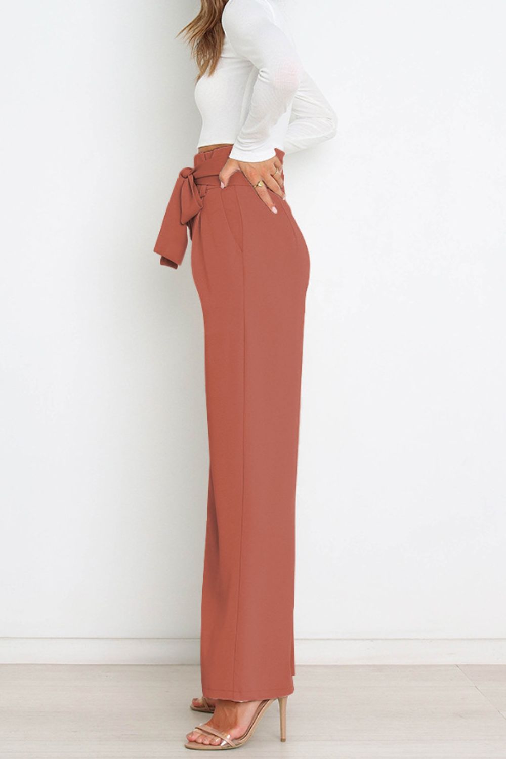 Drune | Hohe Taille Paperbag Hose mit Schleifendetail