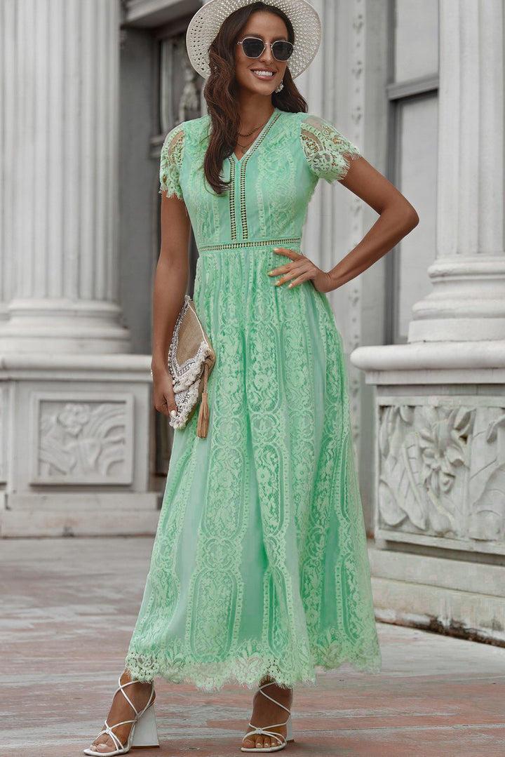 Drune | Lace Plunge Kleid Mit Gewelltem Saum